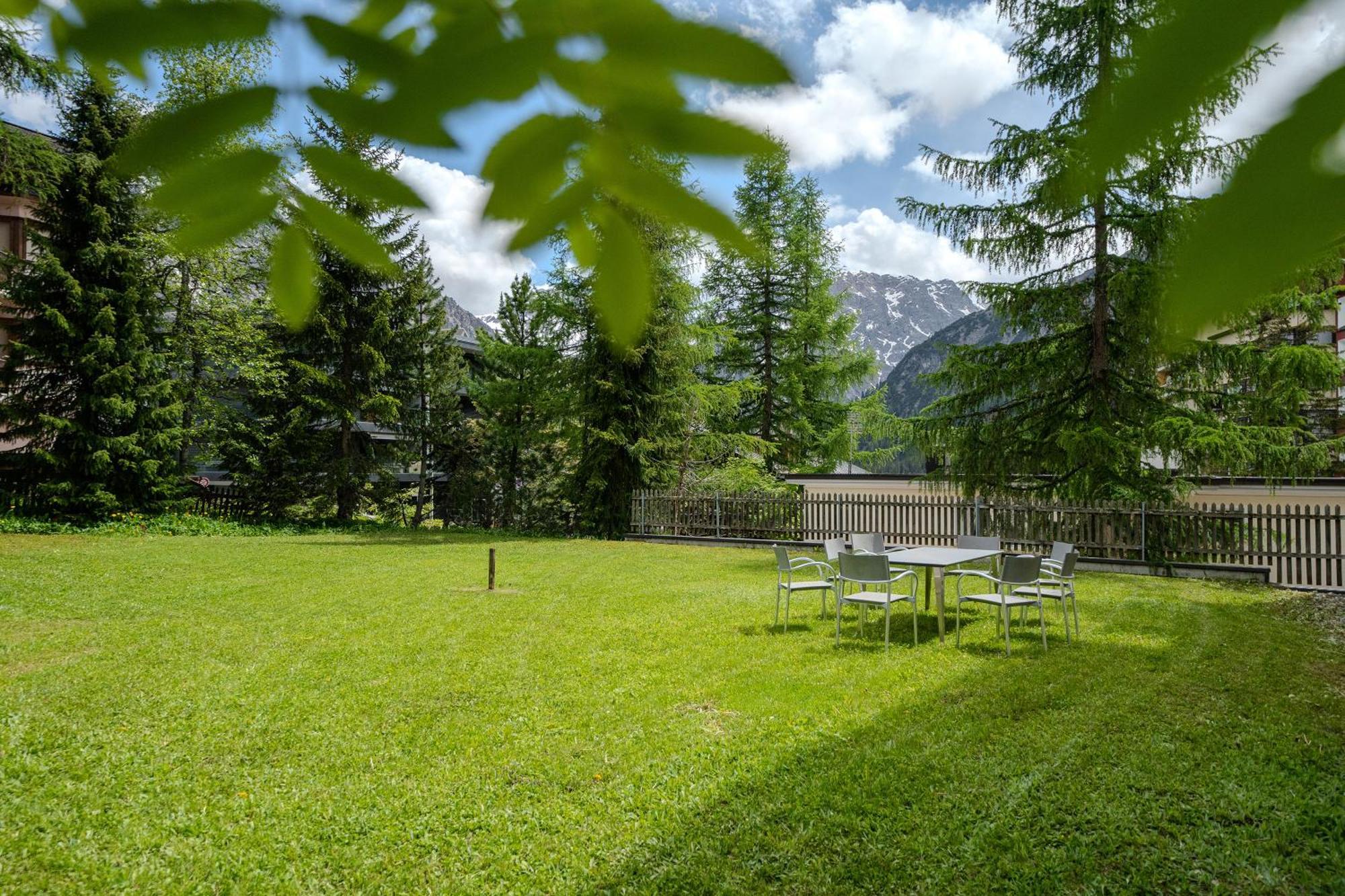 Haus Padrun 10 By Arosa Vacationsアパートメント エクステリア 写真